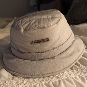 Selling because my head is too big for it